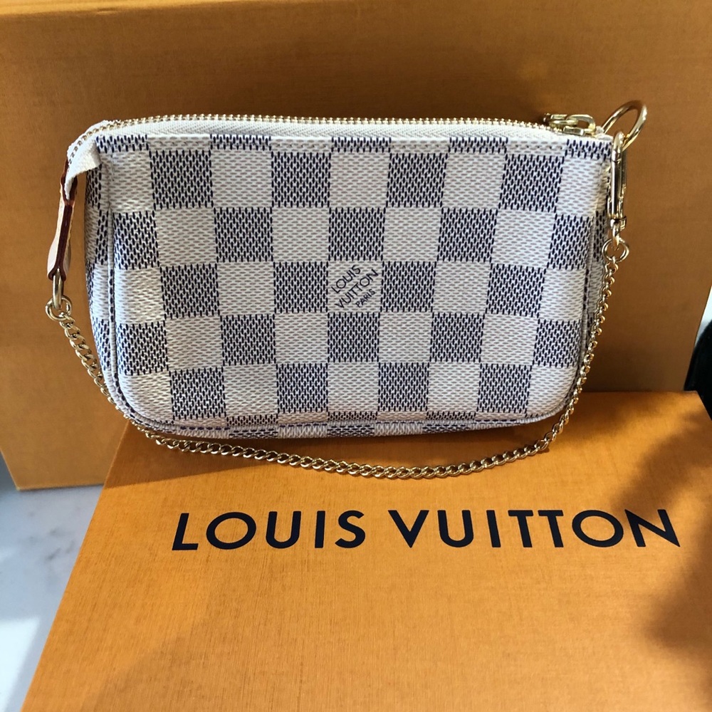 SOLD Louis Vuitton Mini Pochette